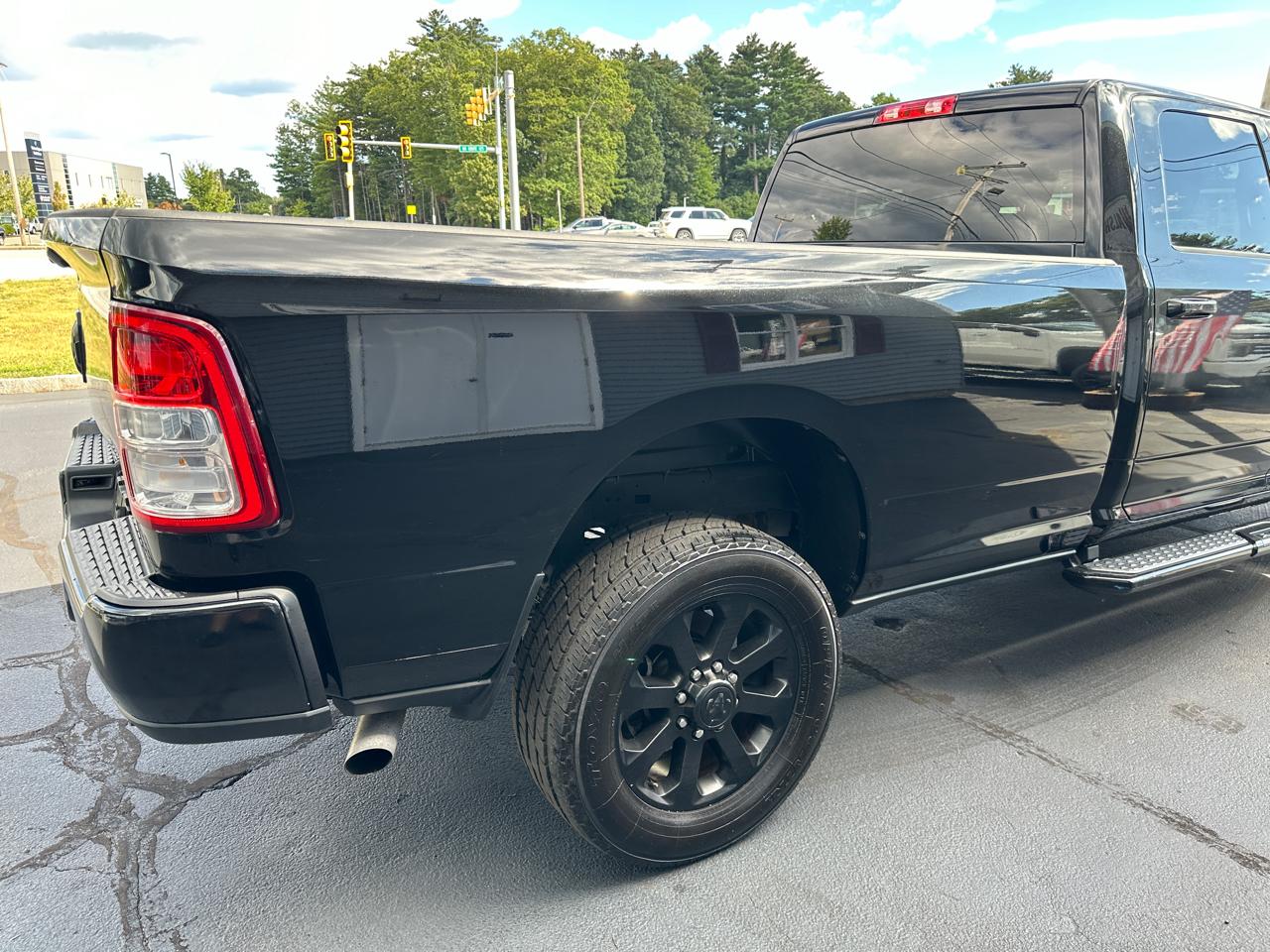 RAM 2500 Big Horn 4x4 Crew Cab 8' Box 2022