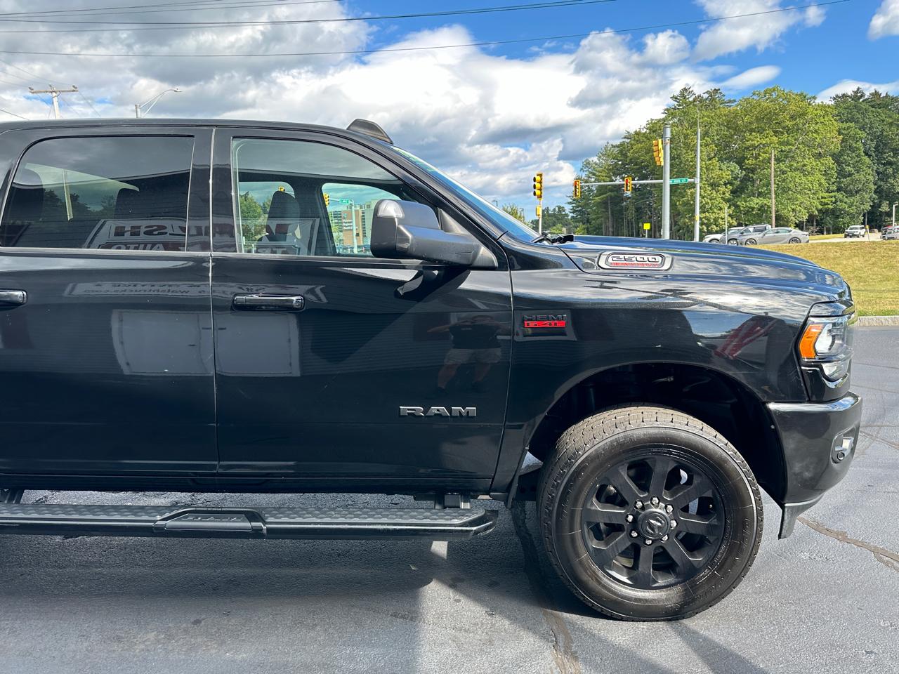 RAM 2500 Big Horn 4x4 Crew Cab 8' Box 2022