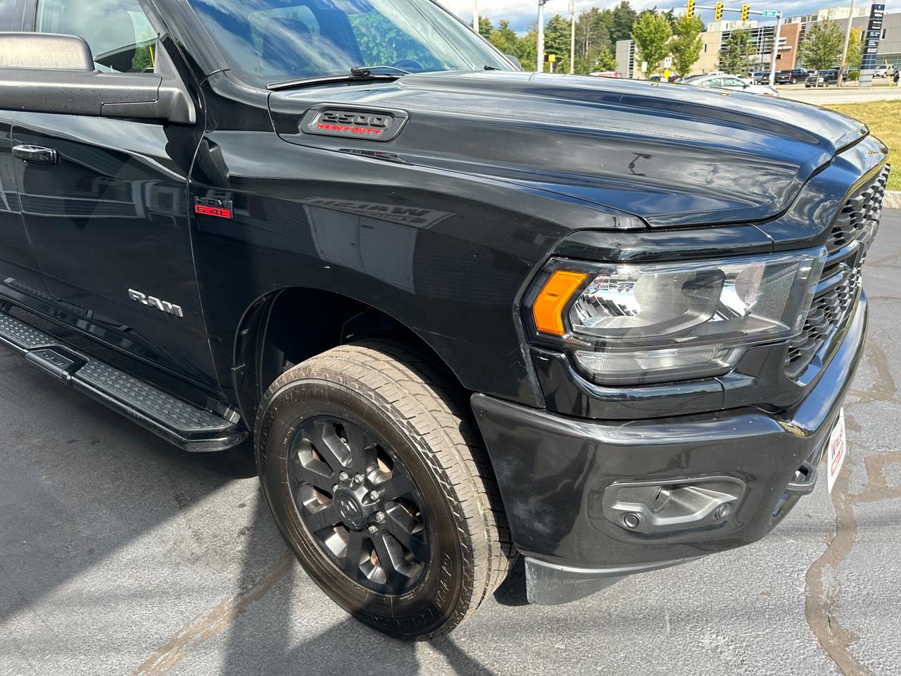 RAM 2500 Big Horn 4x4 Crew Cab 8' Box 2022