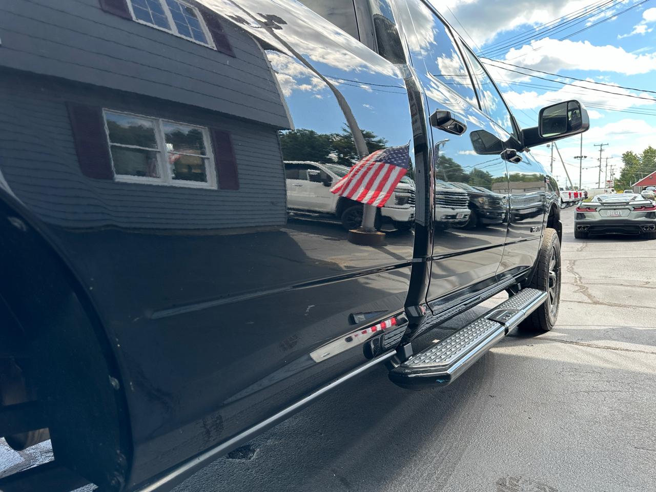 RAM 2500 Big Horn 4x4 Crew Cab 8' Box 2022