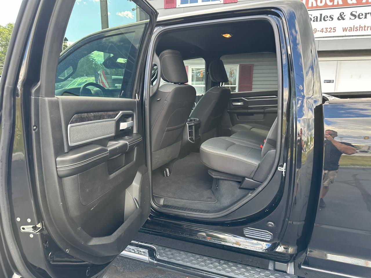 RAM 2500 Big Horn 4x4 Crew Cab 8' Box 2022