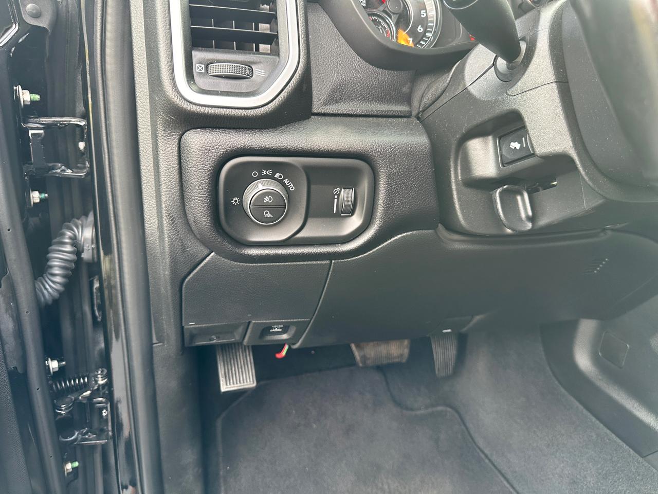 RAM 2500 Big Horn 4x4 Crew Cab 8' Box 2022
