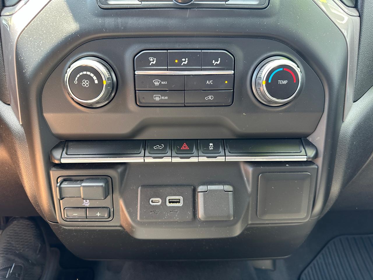 Chevrolet Silverado 2500HD Custom Crew Cab Short Box 4WD 2021