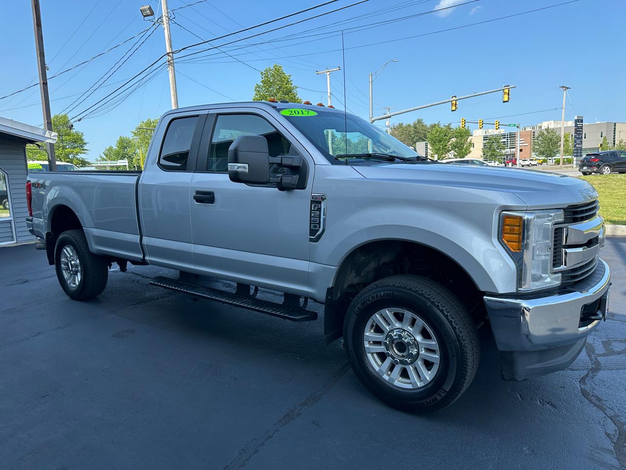Ford F-250 SD XL SuperCab Long Bed 4WD 2017