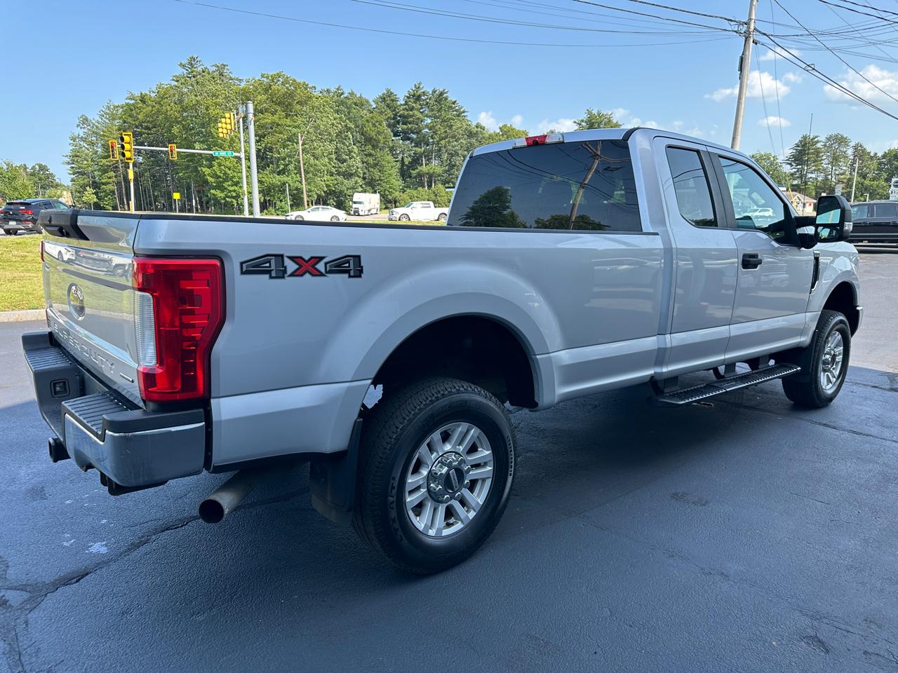 Ford F-250 SD XL SuperCab Long Bed 4WD 2017