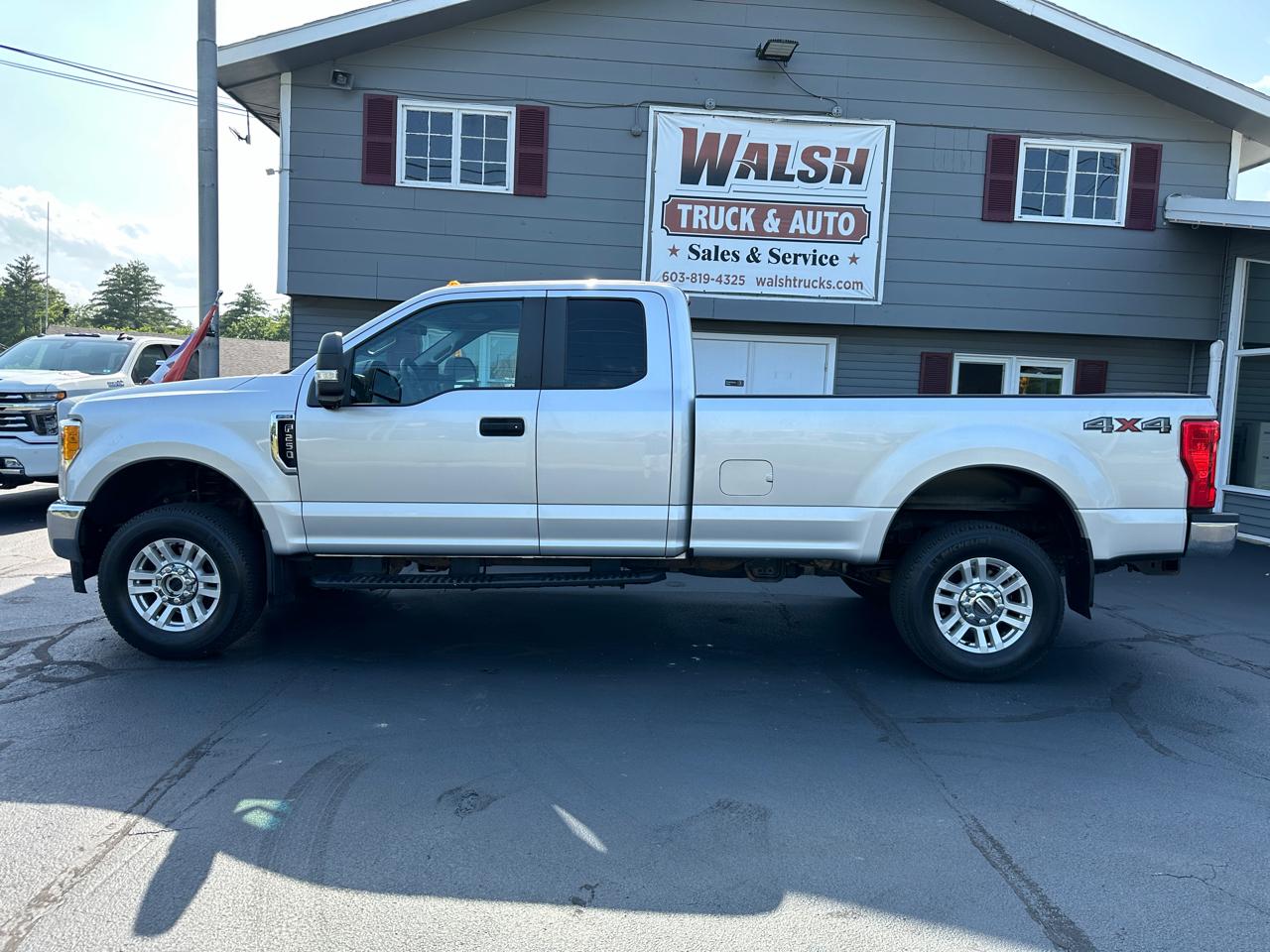 Ford F-250 SD XL SuperCab Long Bed 4WD 2017