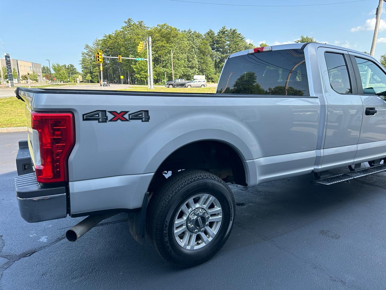 Ford F-250 SD XL SuperCab Long Bed 4WD 2017