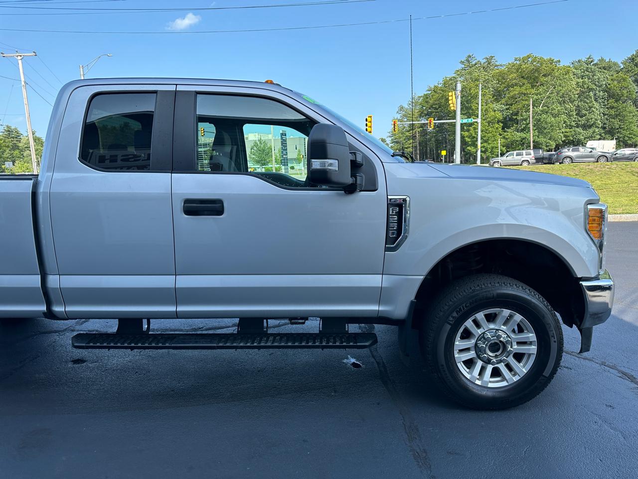 Ford F-250 SD XL SuperCab Long Bed 4WD 2017