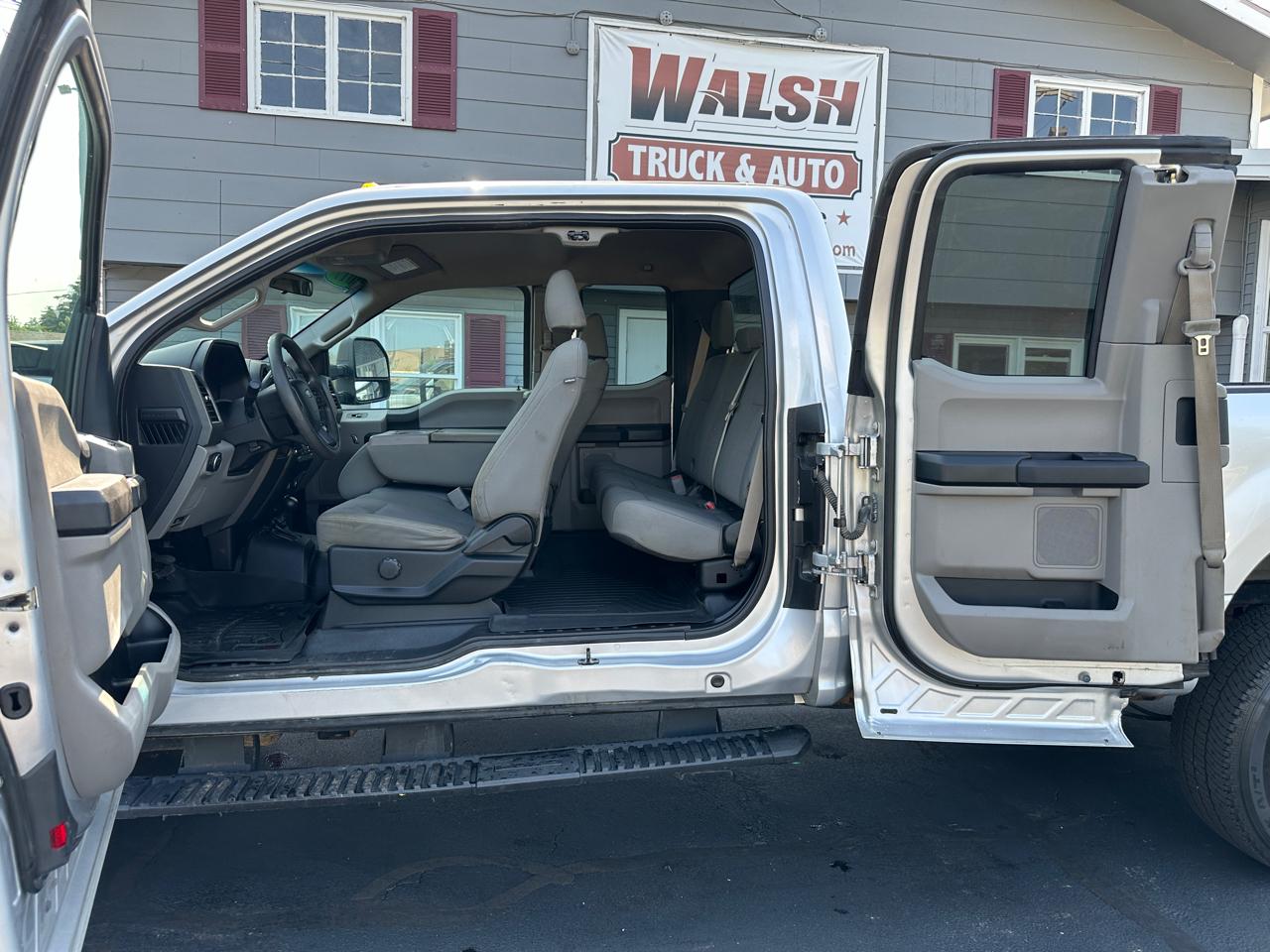 Ford F-250 SD XL SuperCab Long Bed 4WD 2017