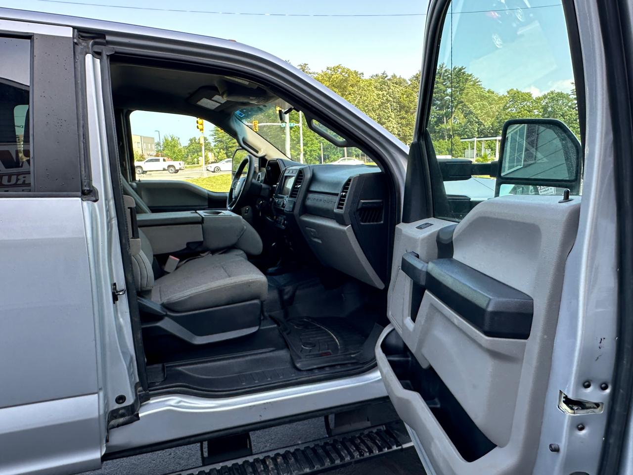 Ford F-250 SD XL SuperCab Long Bed 4WD 2017