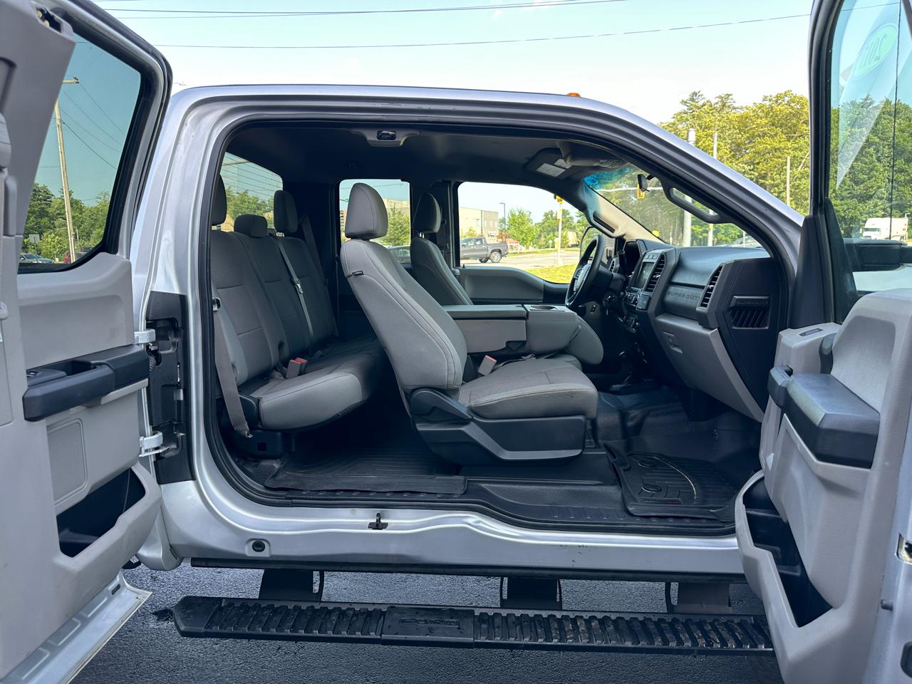 Ford F-250 SD XL SuperCab Long Bed 4WD 2017