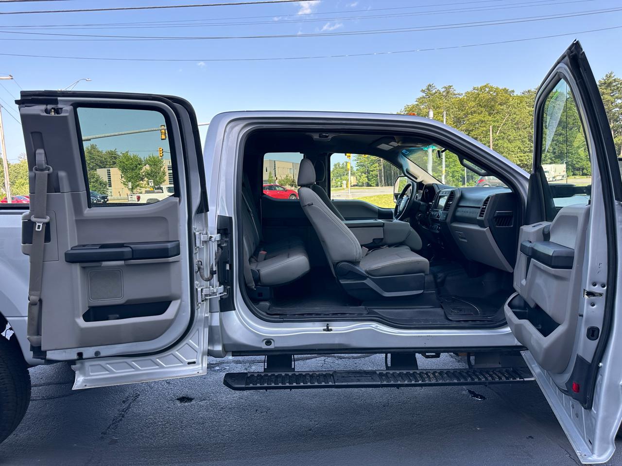Ford F-250 SD XL SuperCab Long Bed 4WD 2017