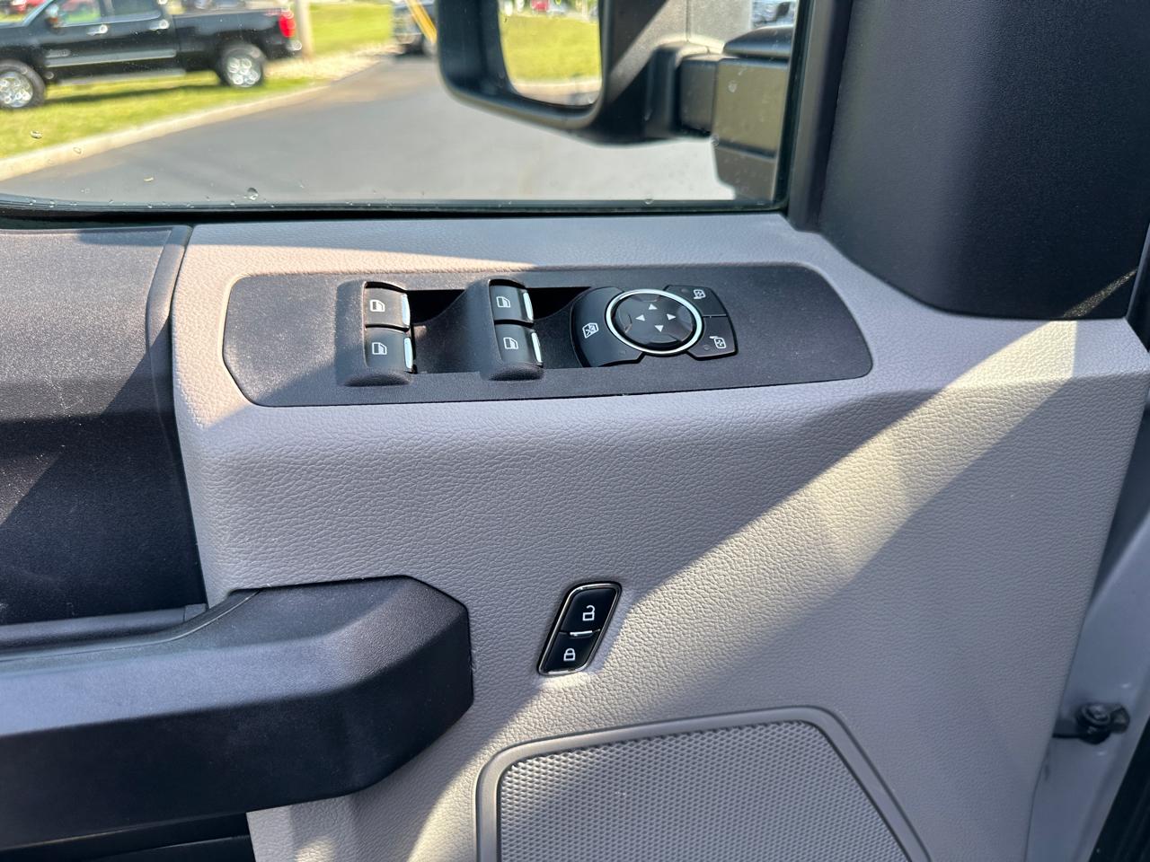 Ford F-250 SD XL SuperCab Long Bed 4WD 2017