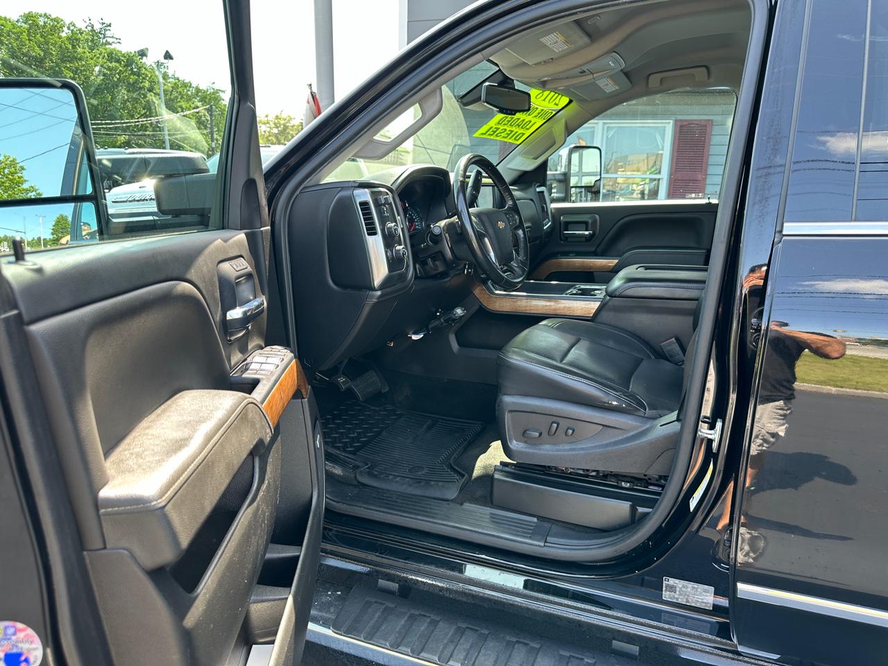 Chevrolet Silverado 2500HD LTZ Crew Cab 4WD 2018