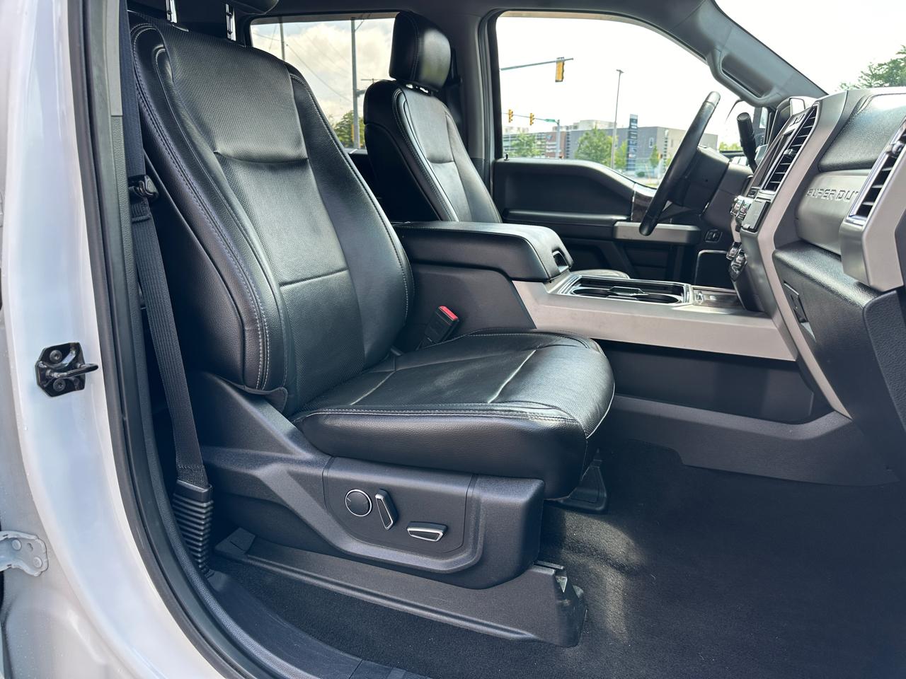 Ford F-250 SD Lariat Crew Cab 4WD 2018