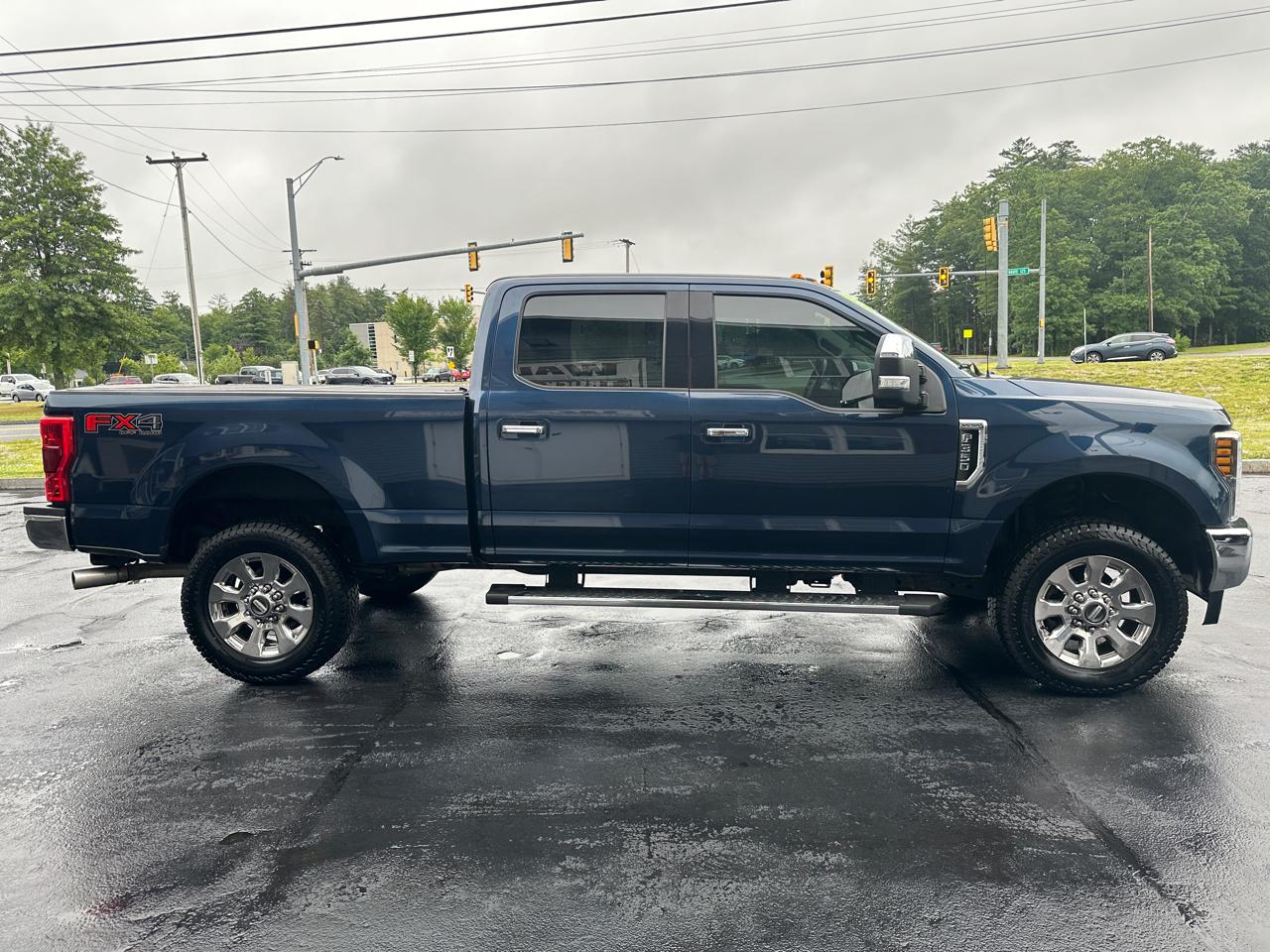 Ford F-350 SD Lariat Crew Cab 4WD 2018
