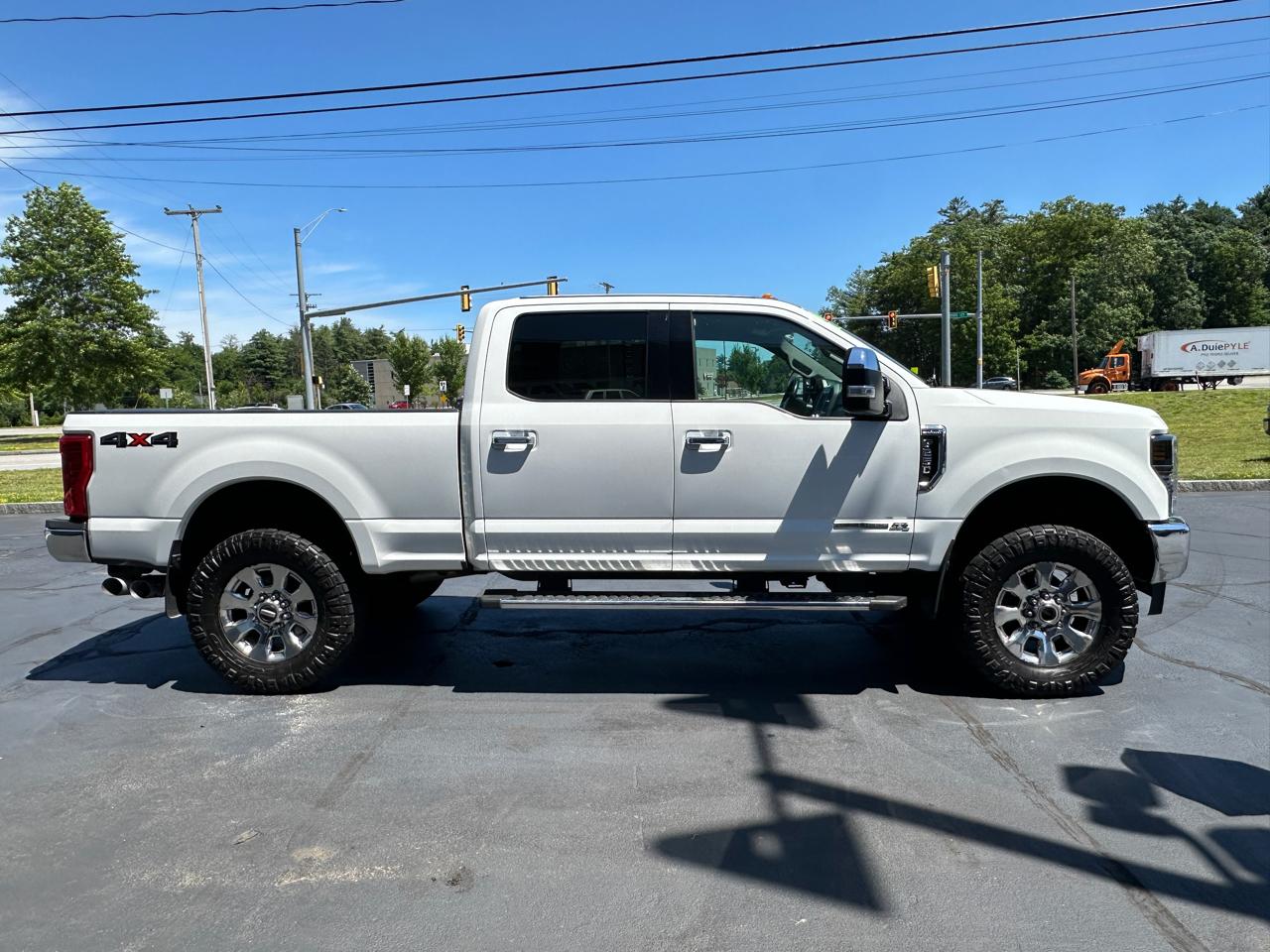 Ford F-250 SD Lariat Crew Cab Short Bed 4WD 2017