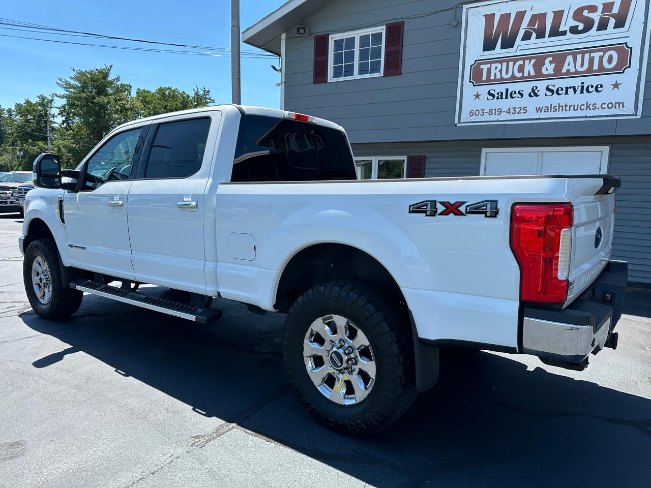 Ford F-250 SD Lariat Crew Cab Short Bed 4WD 2017