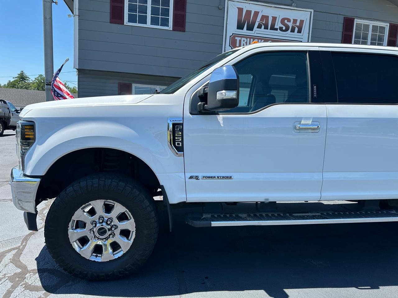 Ford F-250 SD Lariat Crew Cab Short Bed 4WD 2017