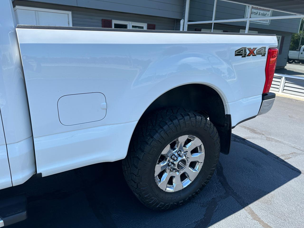 Ford F-250 SD Lariat Crew Cab Short Bed 4WD 2017
