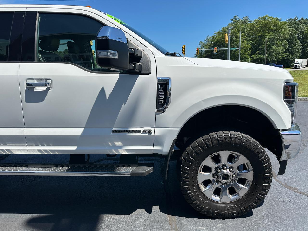 Ford F-250 SD Lariat Crew Cab Short Bed 4WD 2017