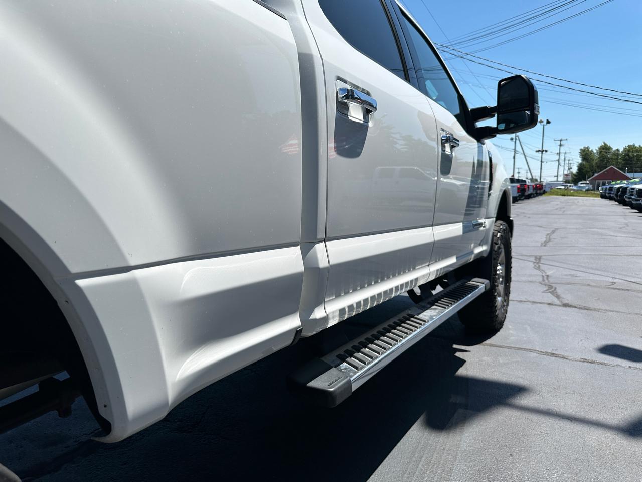 Ford F-250 SD Lariat Crew Cab Short Bed 4WD 2017