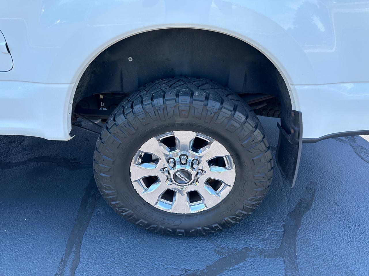 Ford F-250 SD Lariat Crew Cab Short Bed 4WD 2017