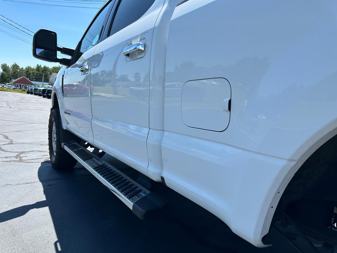 Ford F-250 SD Lariat Crew Cab Short Bed 4WD 2017