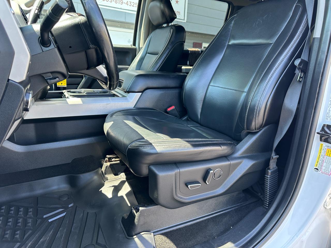 Ford F-250 SD Lariat Crew Cab Short Bed 4WD 2017