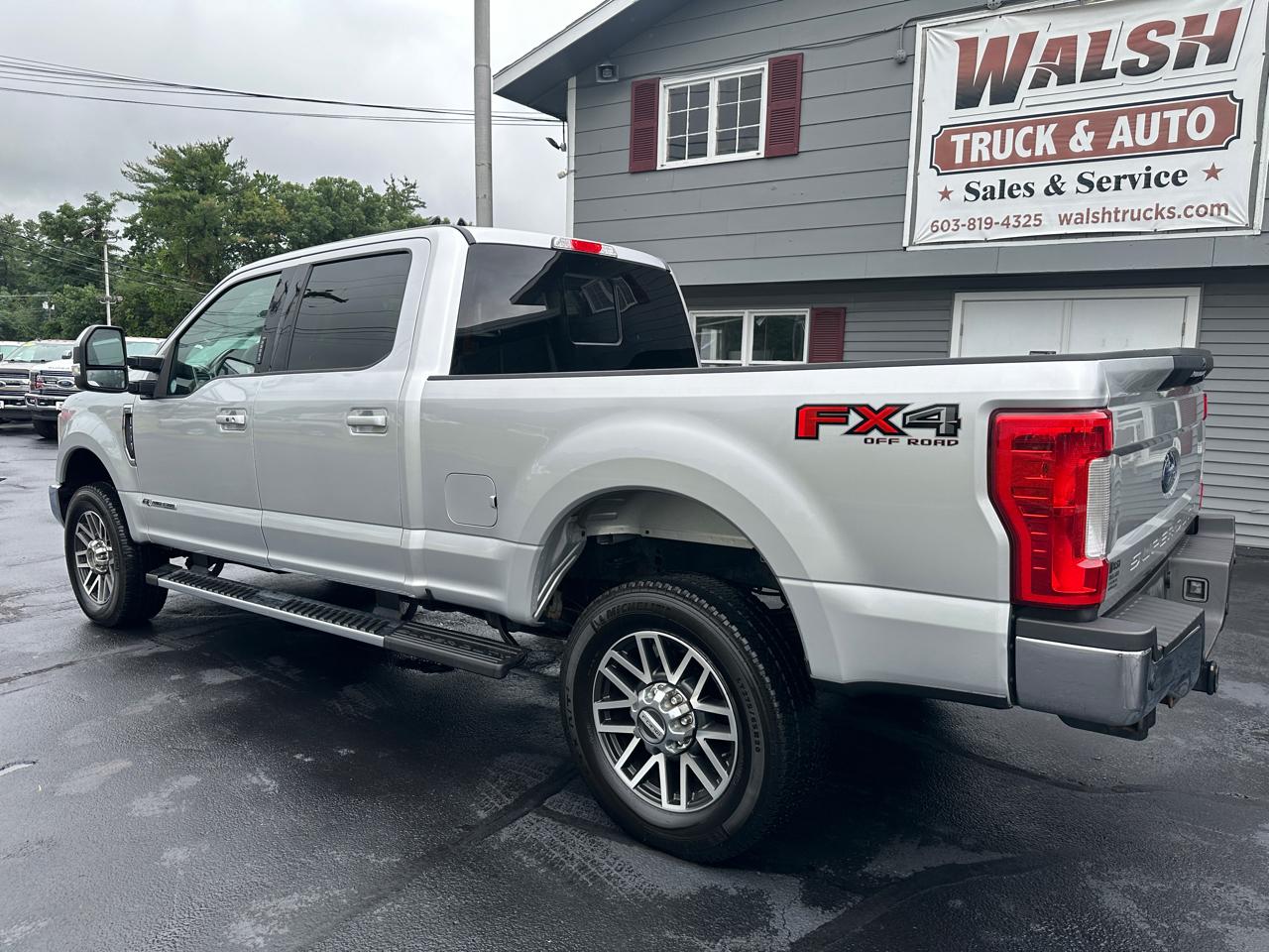 Ford F-350 SD Lariat Crew Cab 4WD 2017