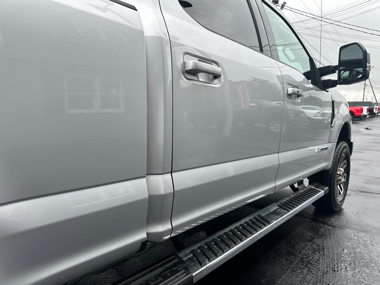 Ford F-350 SD Lariat Crew Cab 4WD 2017