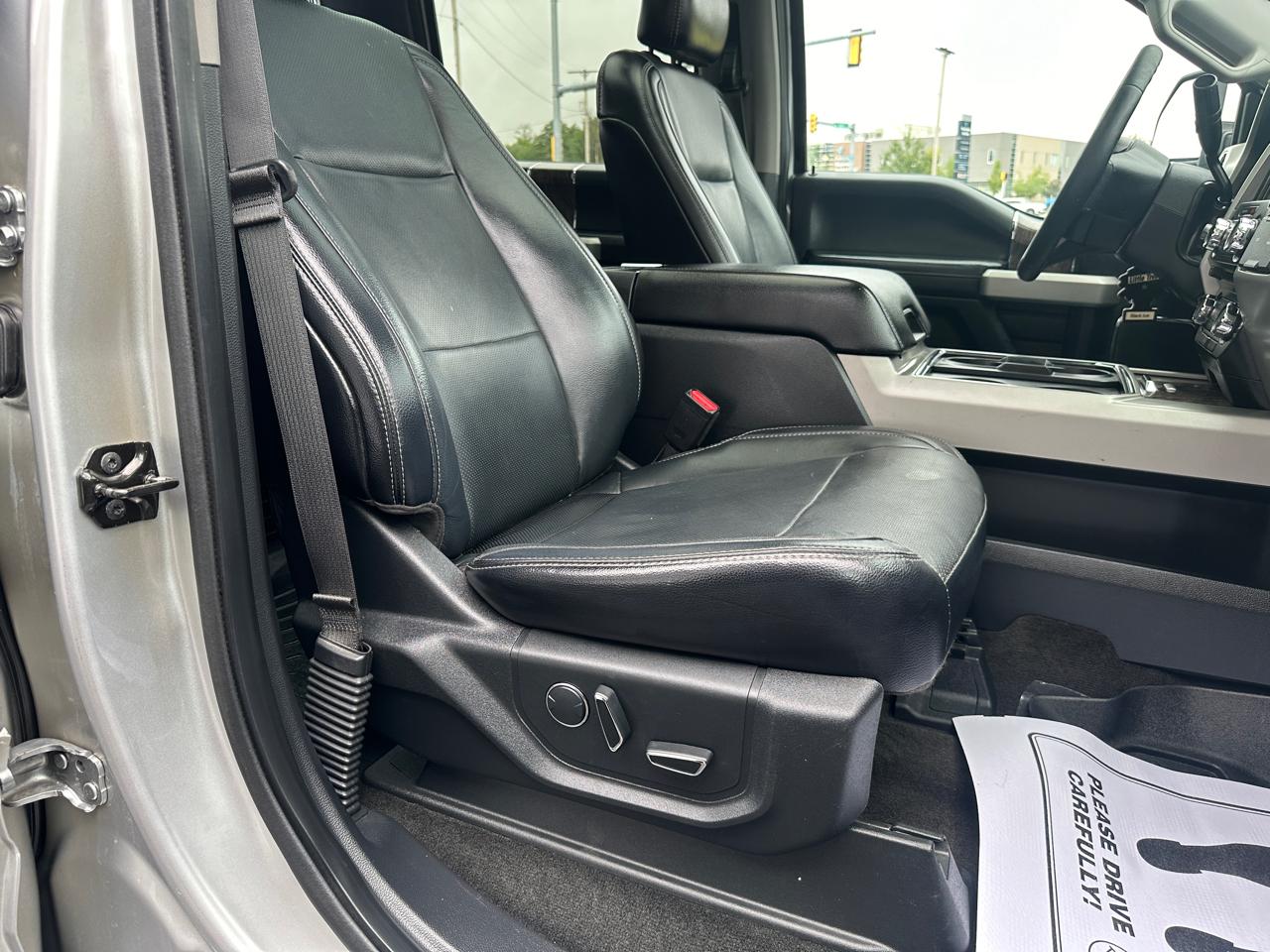 Ford F-350 SD Lariat Crew Cab 4WD 2017