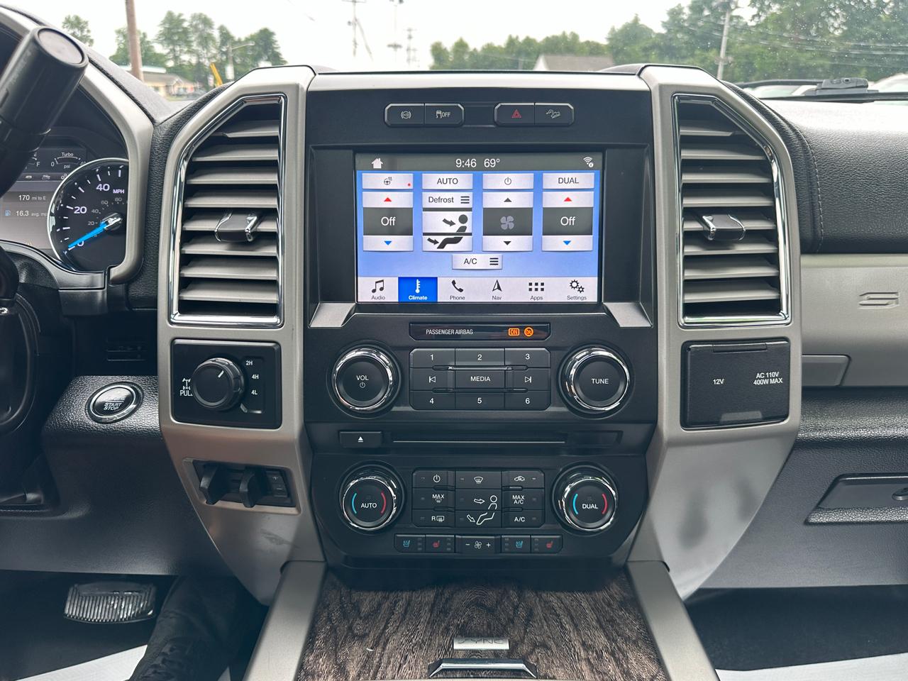 Ford F-350 SD Lariat Crew Cab 4WD 2017