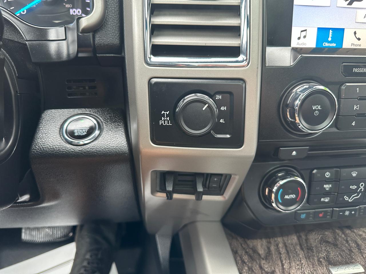 Ford F-350 SD Lariat Crew Cab 4WD 2017
