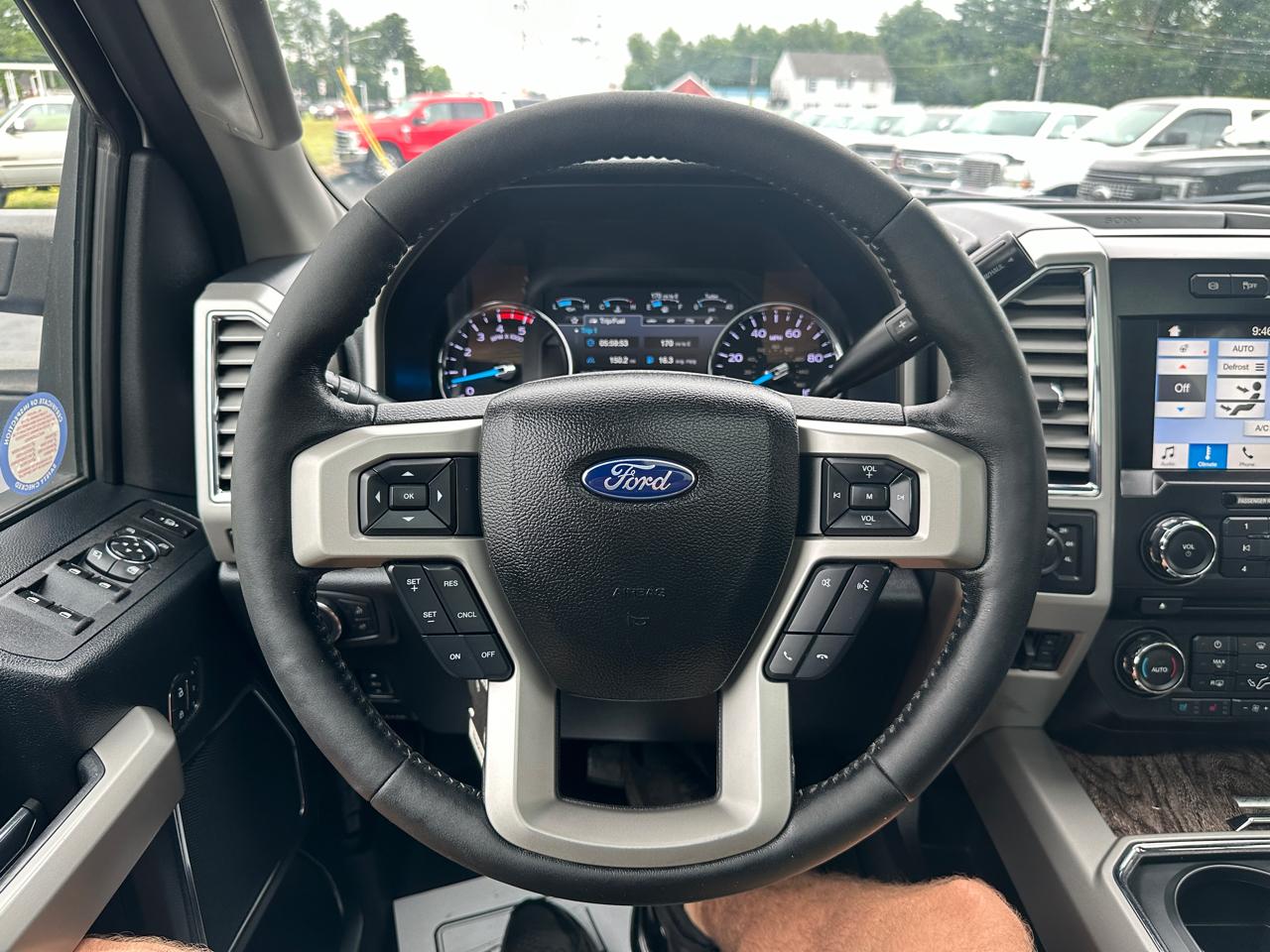 Ford F-350 SD Lariat Crew Cab 4WD 2017