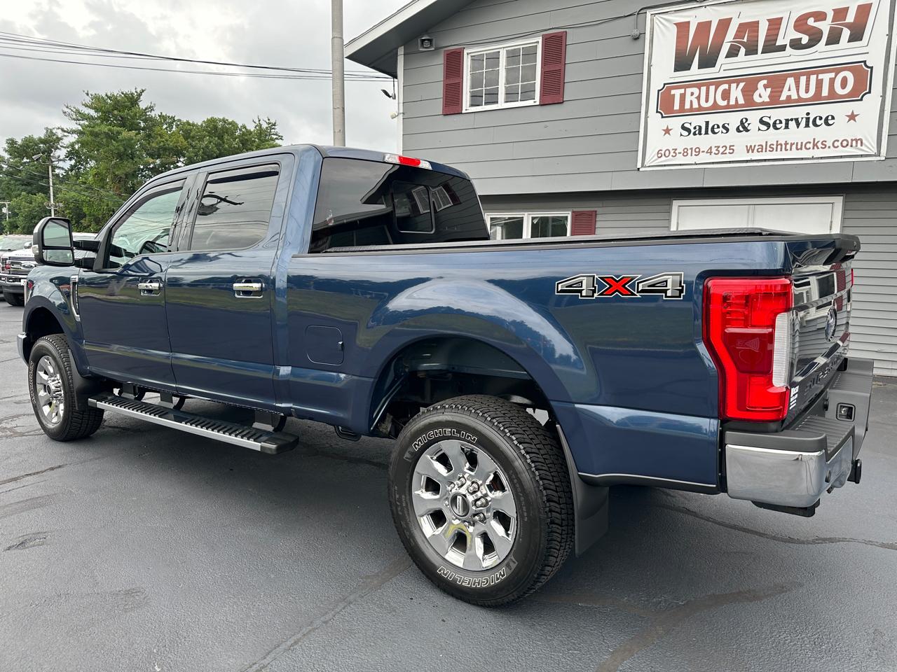 Ford F-250 SD Lariat Crew Cab Short Bed 4WD 2017