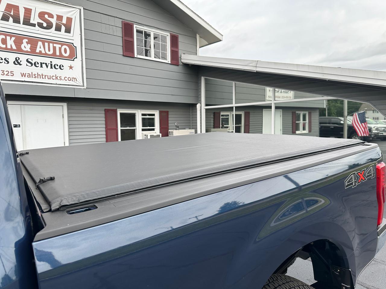 Ford F-250 SD Lariat Crew Cab Short Bed 4WD 2017
