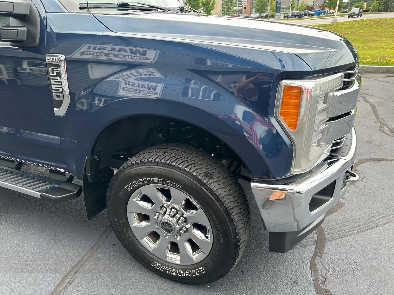Ford F-250 SD Lariat Crew Cab Short Bed 4WD 2017