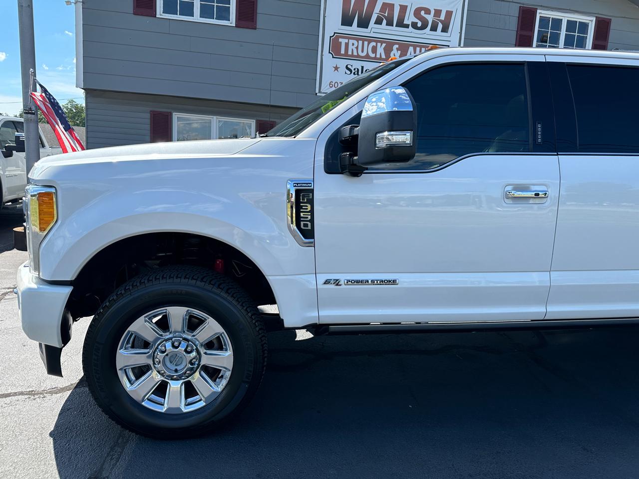 Ford F-350 SD Platinum Crew Cab 4WD 2017