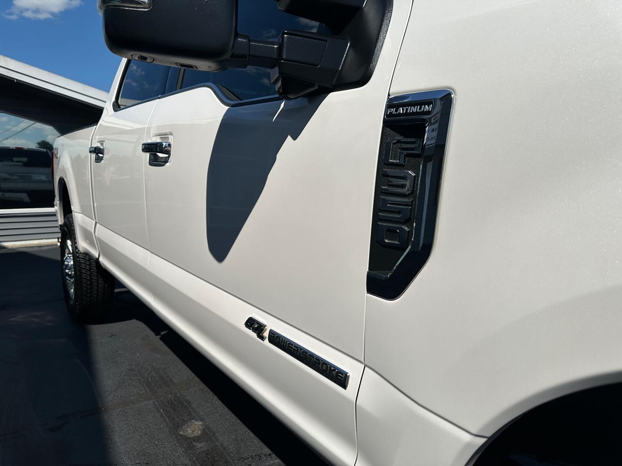 Ford F-350 SD Platinum Crew Cab 4WD 2017