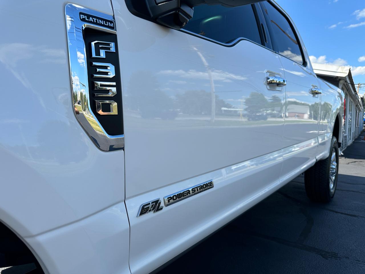 Ford F-350 SD Platinum Crew Cab 4WD 2017