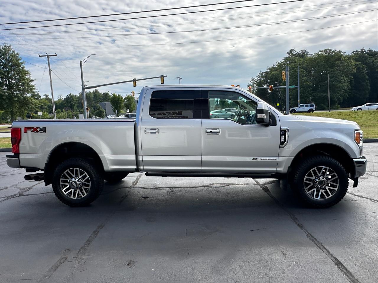 Ford F-350 SD Lariat Crew Cab 4WD 2017