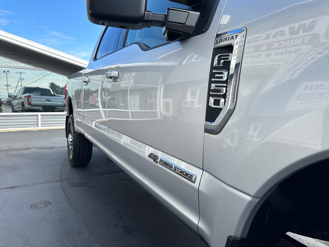 Ford F-350 SD Lariat Crew Cab 4WD 2017