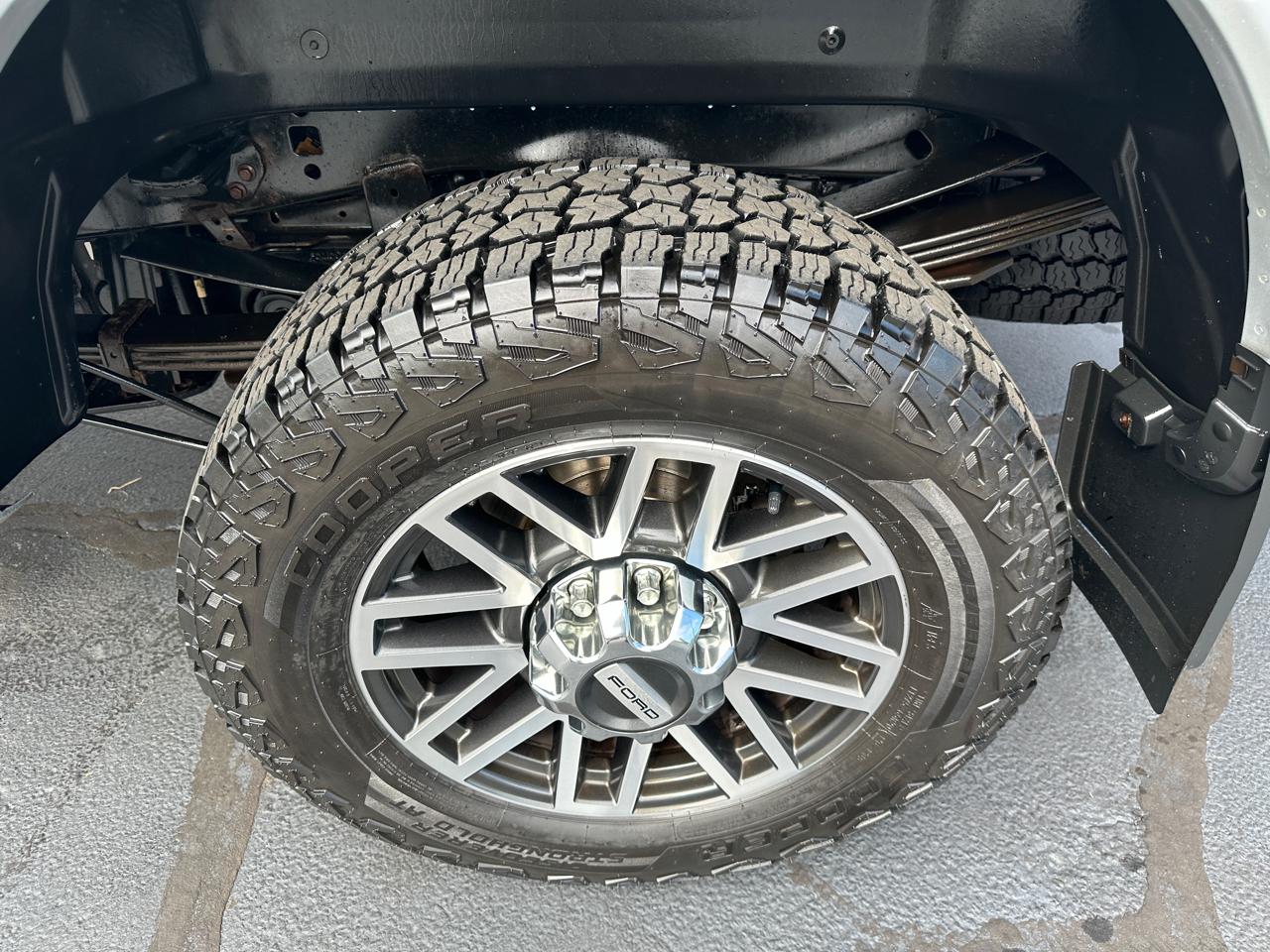 Ford F-350 SD Lariat Crew Cab 4WD 2017
