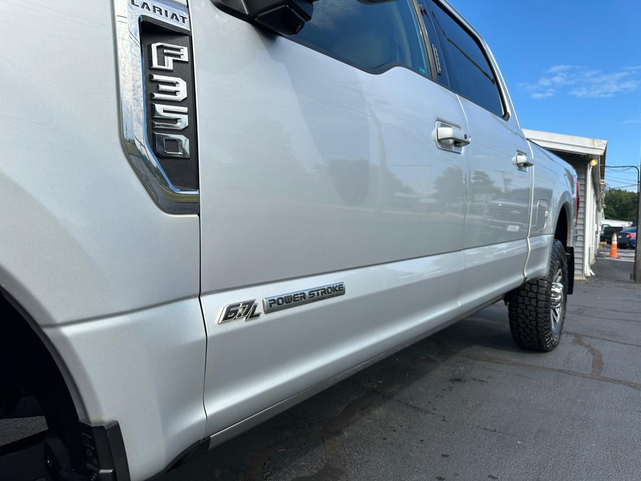 Ford F-350 SD Lariat Crew Cab 4WD 2017