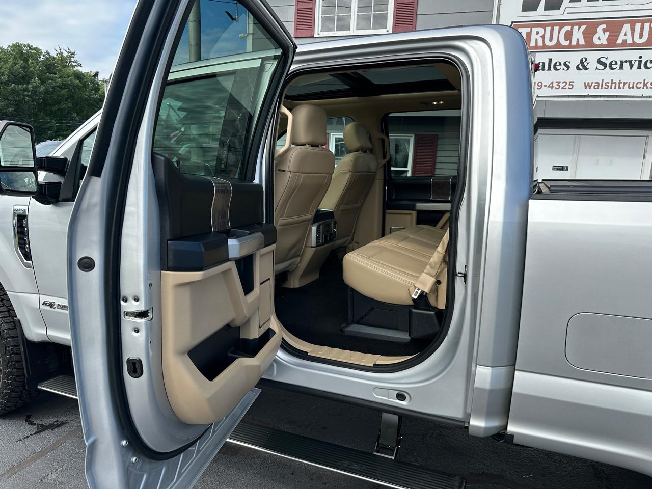 Ford F-350 SD Lariat Crew Cab 4WD 2017
