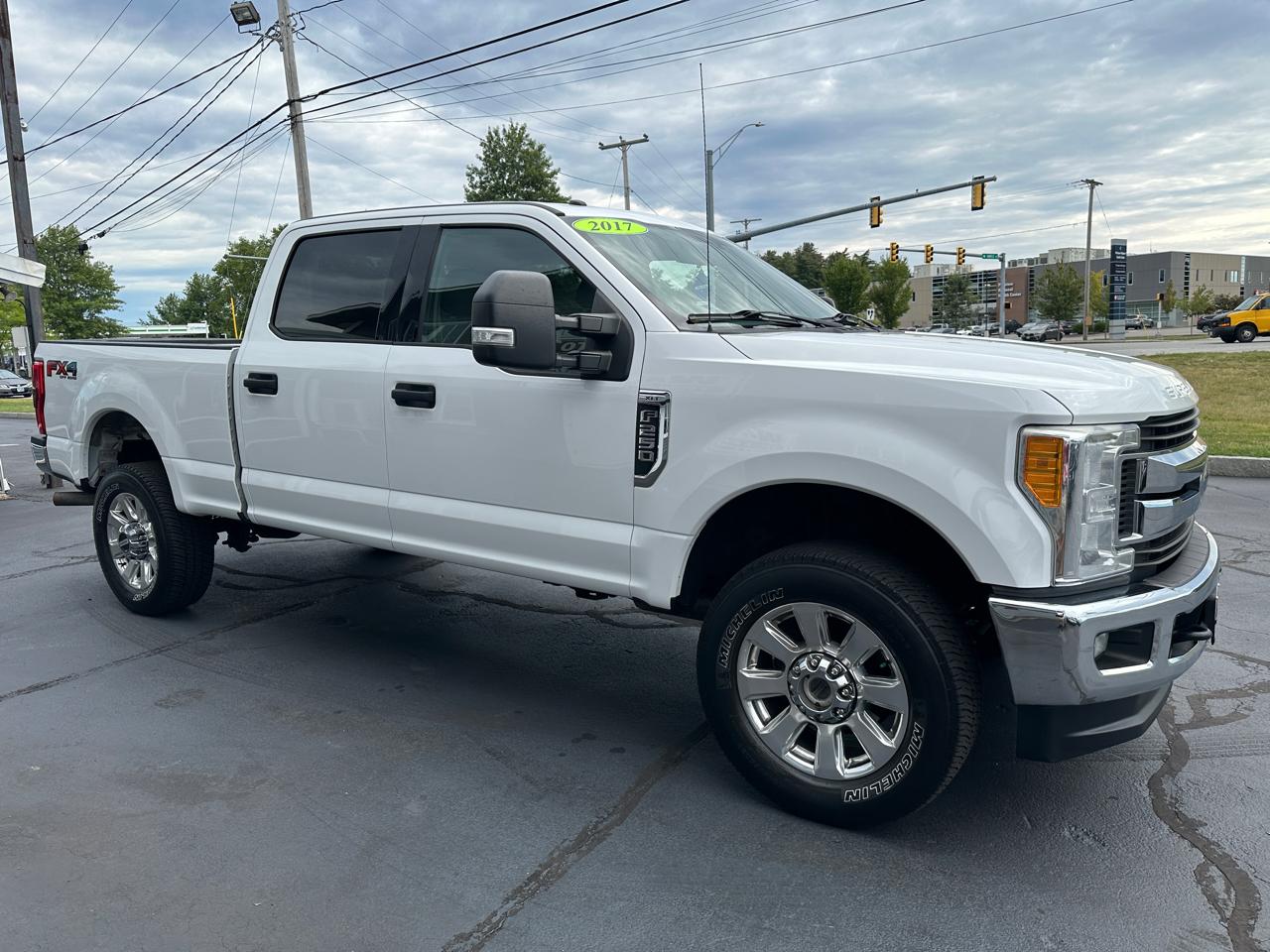 Ford F-250 SD XLT Crew Cab Short Bed 4WD 2017