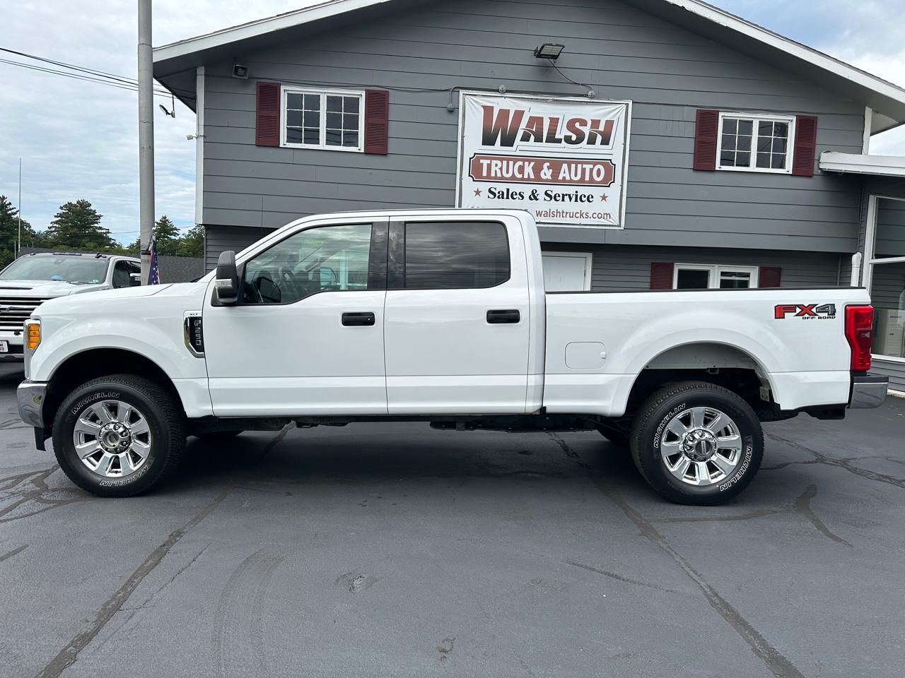 Ford F-250 SD XLT Crew Cab Short Bed 4WD 2017