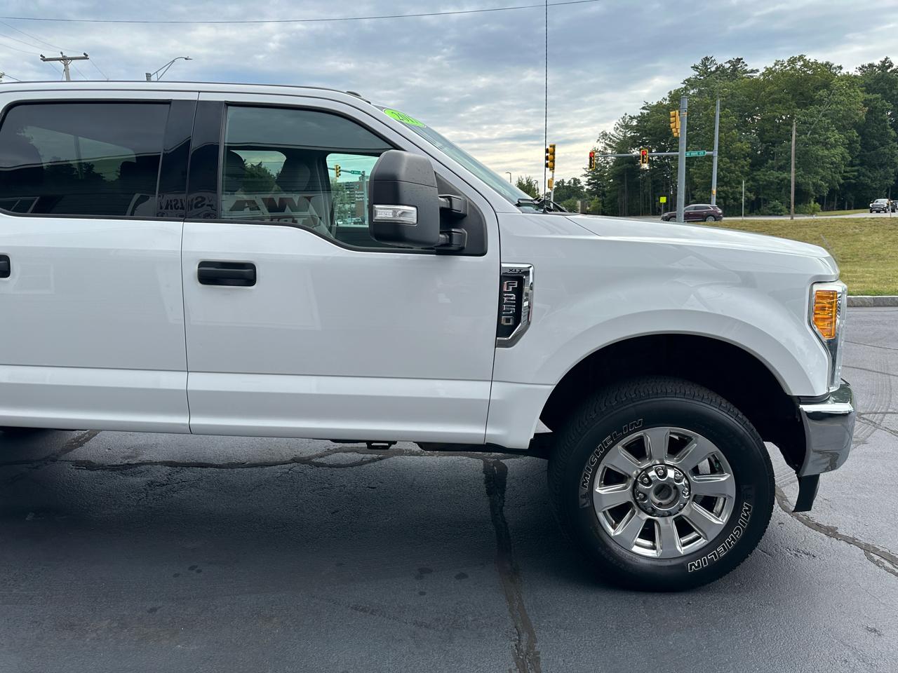 Ford F-250 SD XLT Crew Cab Short Bed 4WD 2017