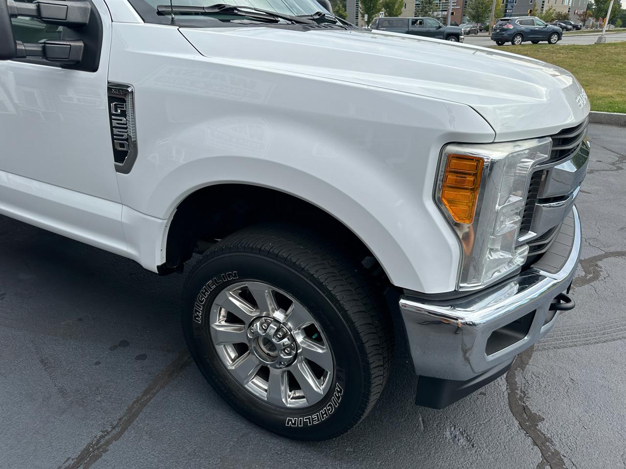 Ford F-250 SD XLT Crew Cab Short Bed 4WD 2017